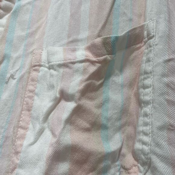 Sleeveless button down shirt with left pocket size 2XL light blue pink white - Picture 2 of 6